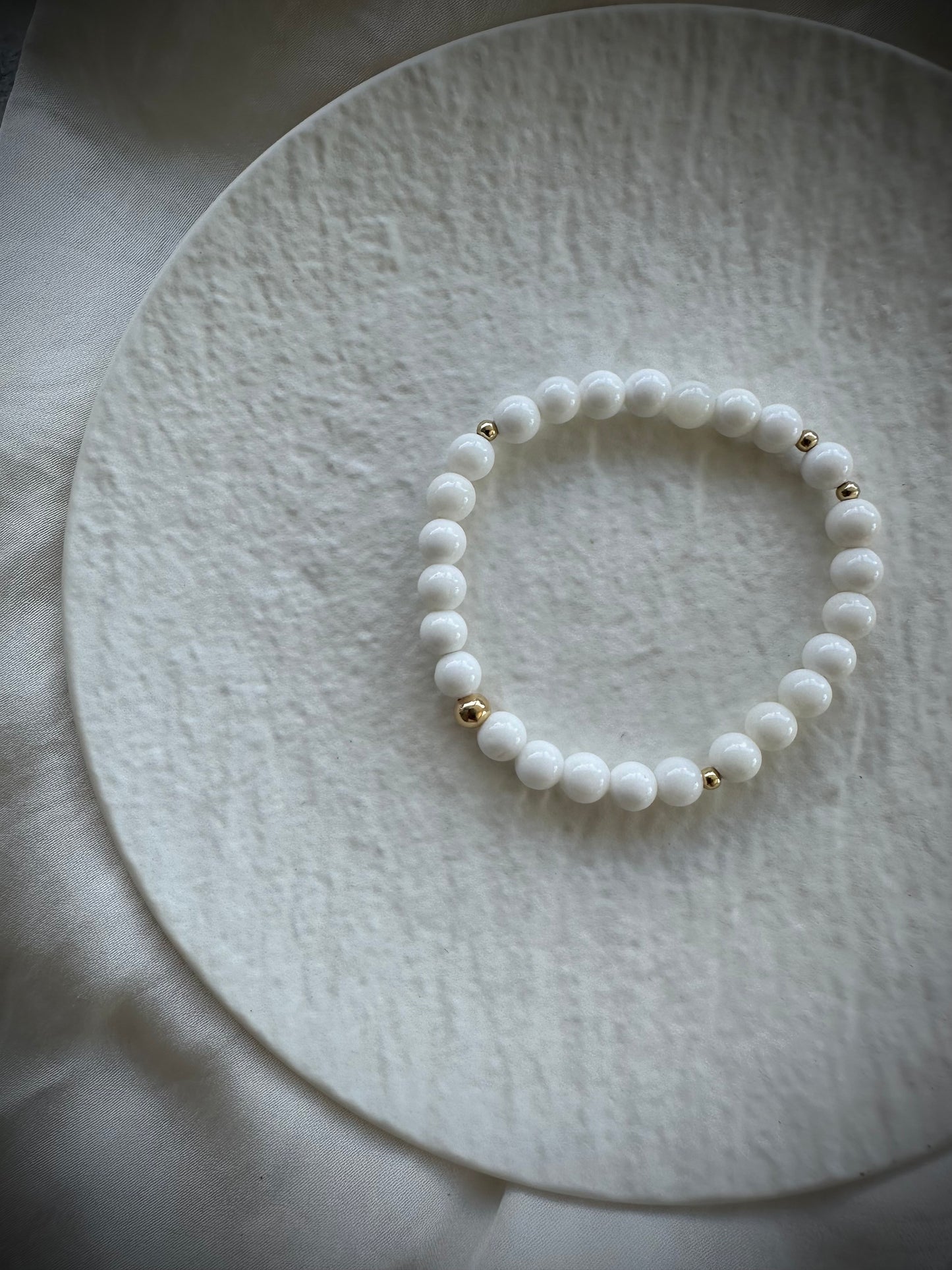 Infinite White
